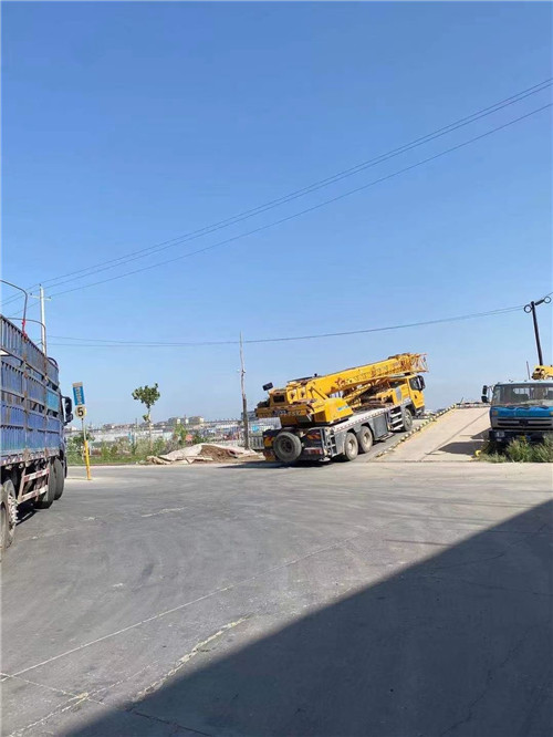 道里区25吨吊车的租赁价格大概是多少？