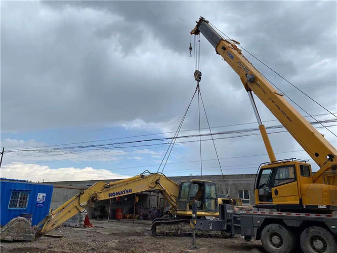 道里区25吨吊车的工作半径是多少？